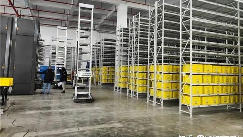 穿梭车货架：成都批发报价背后的技术考量**