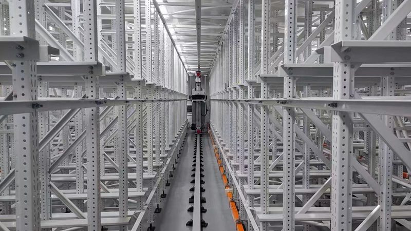 悬臂货架：行业应用中的多功能解决方案**
